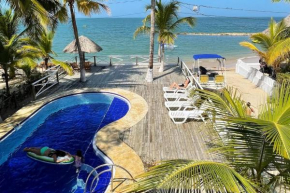 Casa Frente al Mar con Piscina Privada